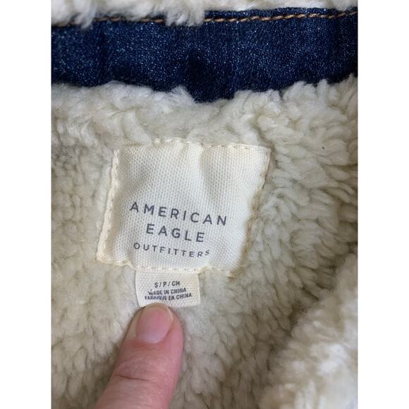 American Eagle Denim Trucker Jacket Sherpa Lined Size Small - Picture 3 of 6